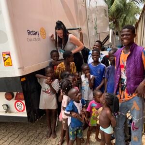 Achat camion de dentisterie à Mensura pour le Togo