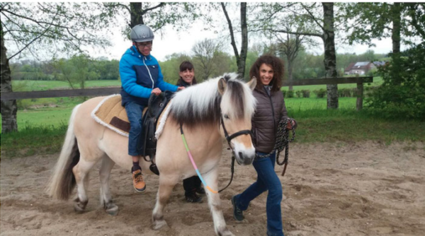Avancer ensemble – sur quatre sabots avec le Rotary Eupen